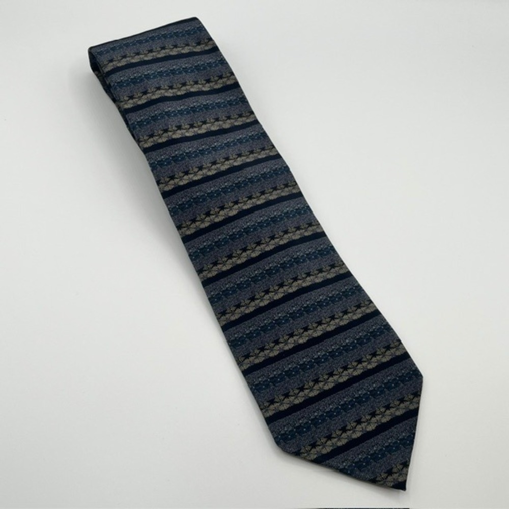 Geoffrey Beene Mens Silk Tie Navy Blue Grey Striped Geometric Hand Made in Italy